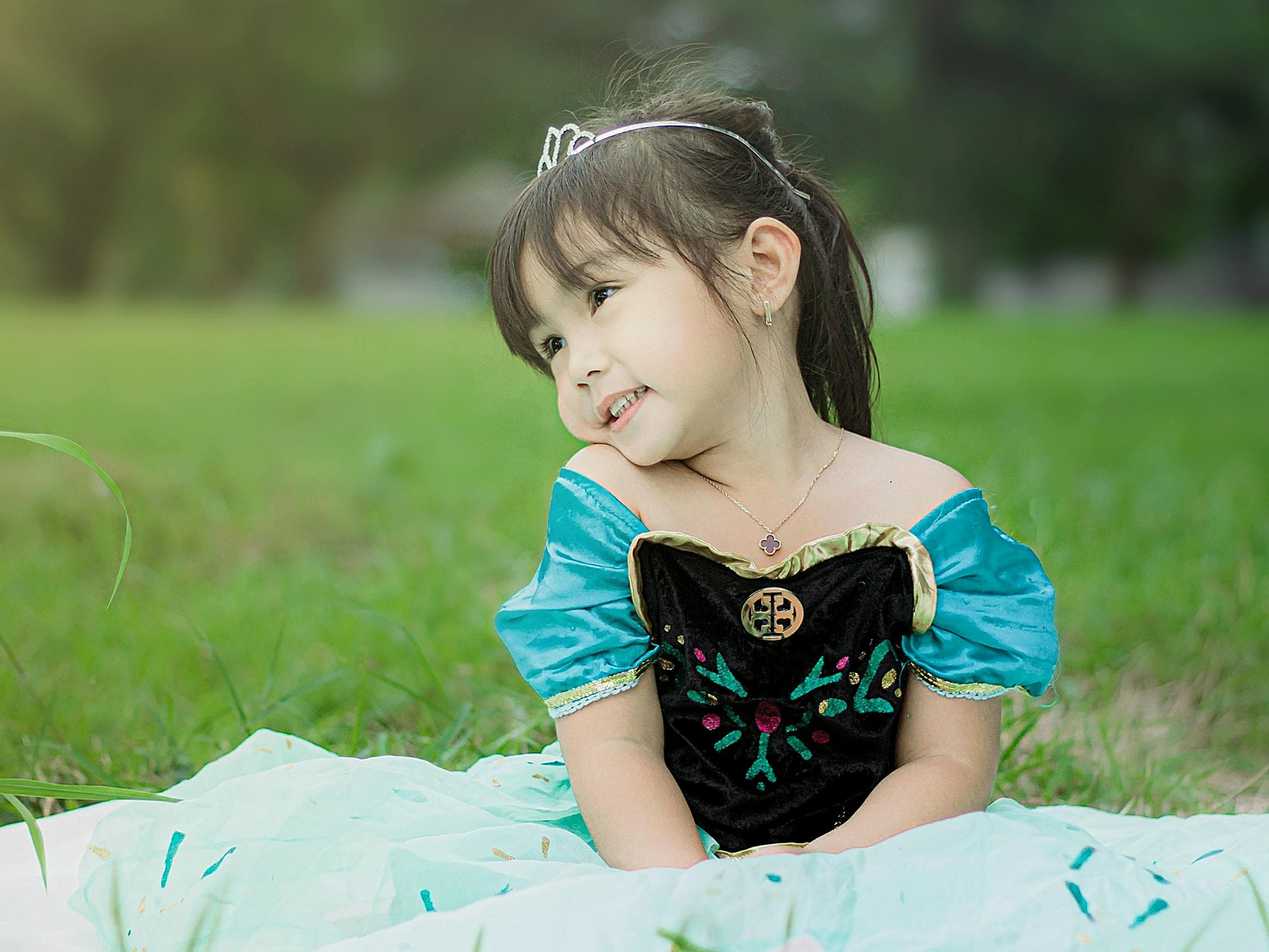 Personalised gifts for daughters, thoughtful ideas for all ages and occasions.